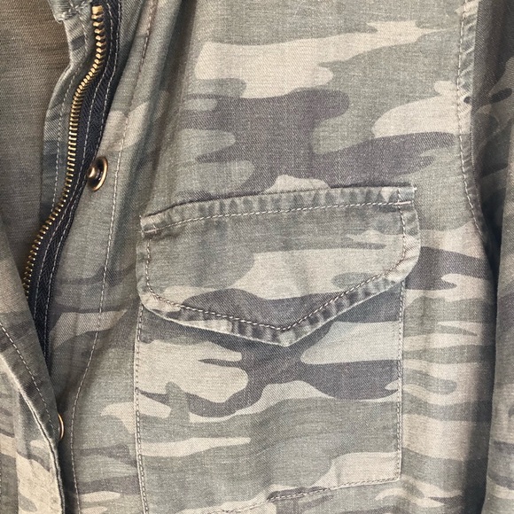 NWOT SANCTUARY ANTHROPOLOGIE ARMY JACKET CAMO SZ M - Picture 4 of 8